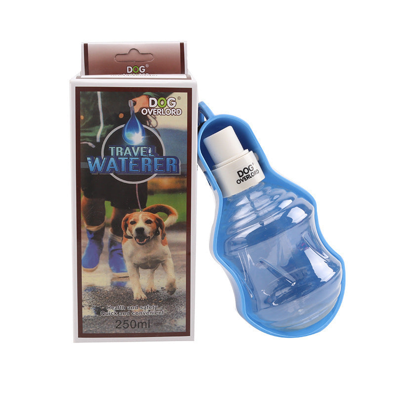 Traveling dog hanging water bottle